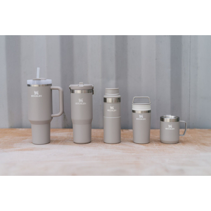 STANLEY Tumbler se slámkou/brčkem 890 ml Ash | Kvalita v kuchyni